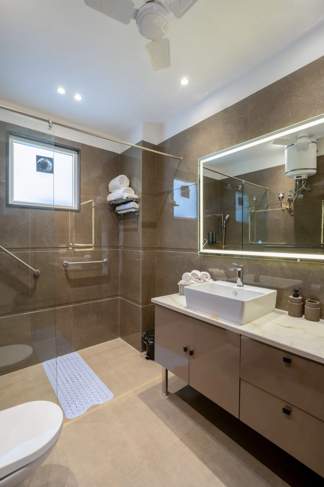 Bathroom 01